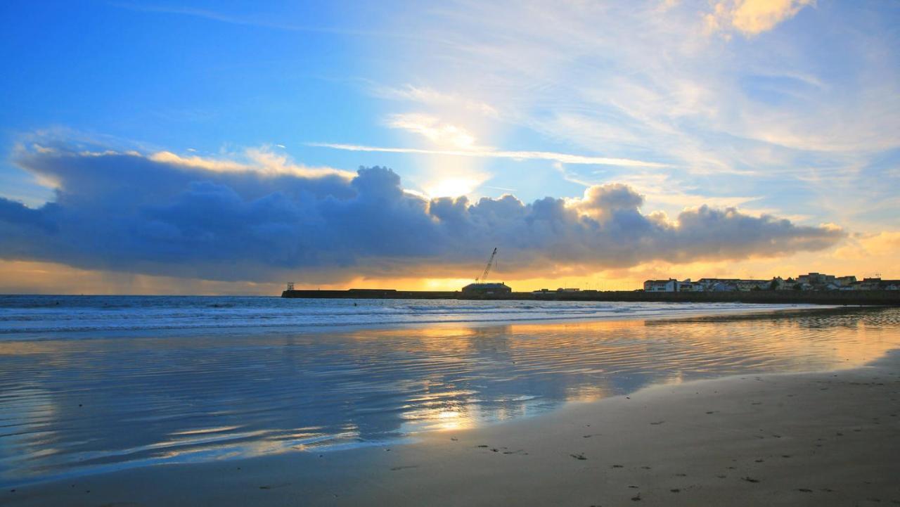 Rose And Crown Hotel Porthcawl Exterior photo